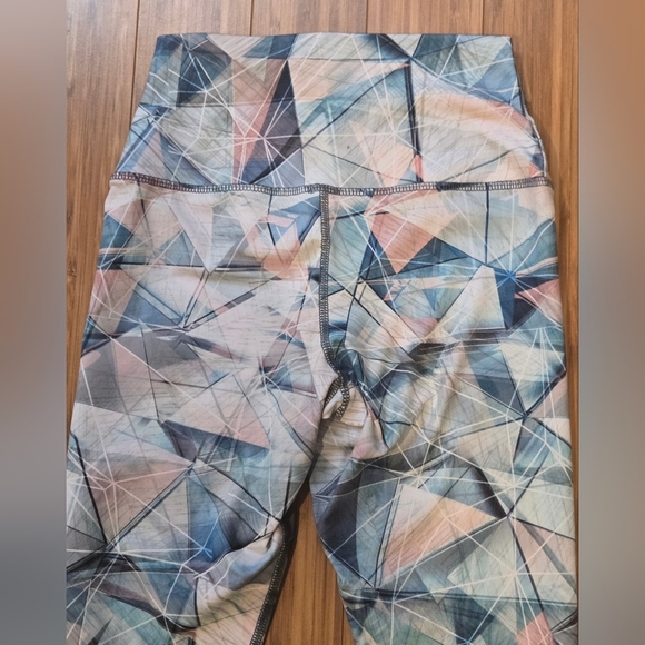 NWOT Evolution and Creation Geometric Patterned Leggings - Picture 6 of 7